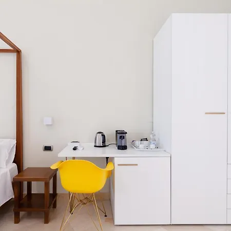 Plaza فندق مبيت وإفطار بومبيي