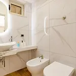 Couette-café Plaza 4*