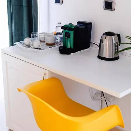 Plaza Bed & Breakfast 4*