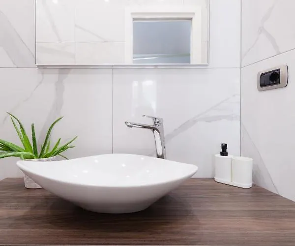 Bed & Breakfast Plaza