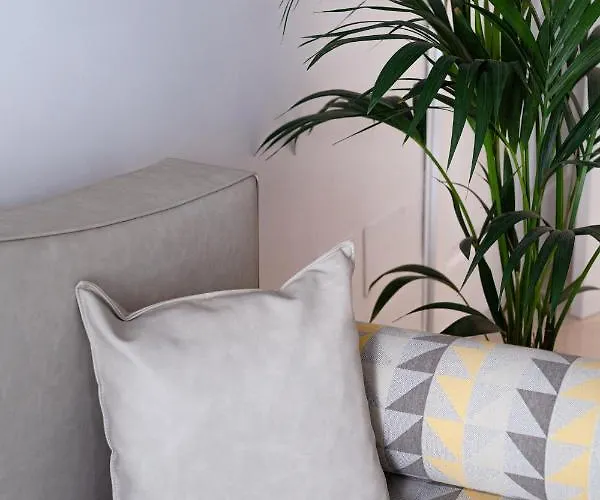 Plaza Bed & Breakfast 4*